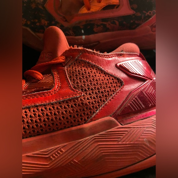 Men’s Adidas Bounce Shoes - Picture 9 of 10